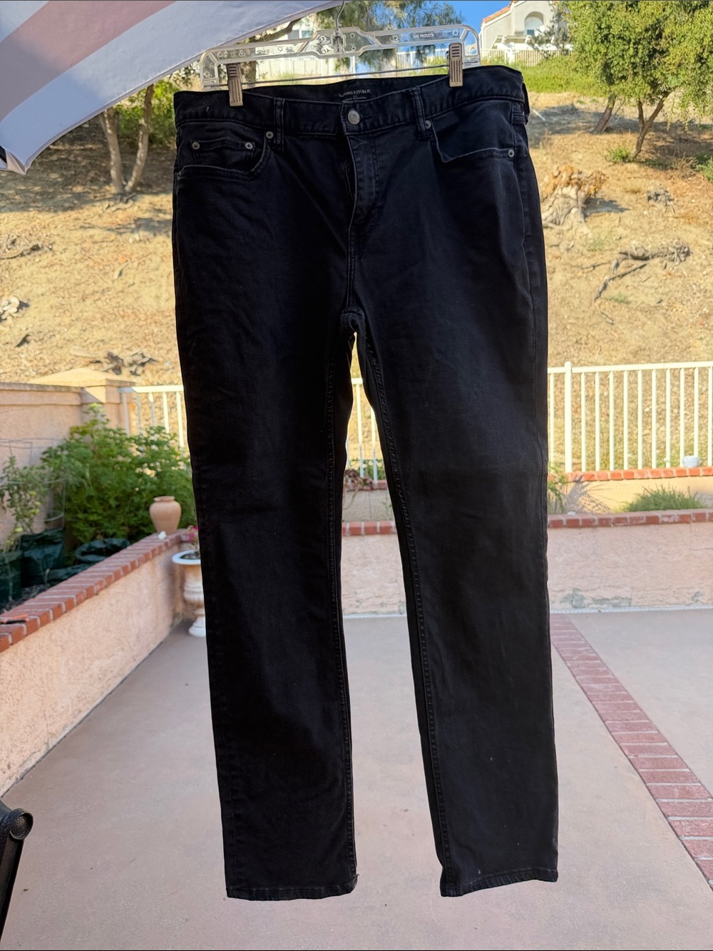Men's Black Straight Leg Jeans - Classic Everyday Denim